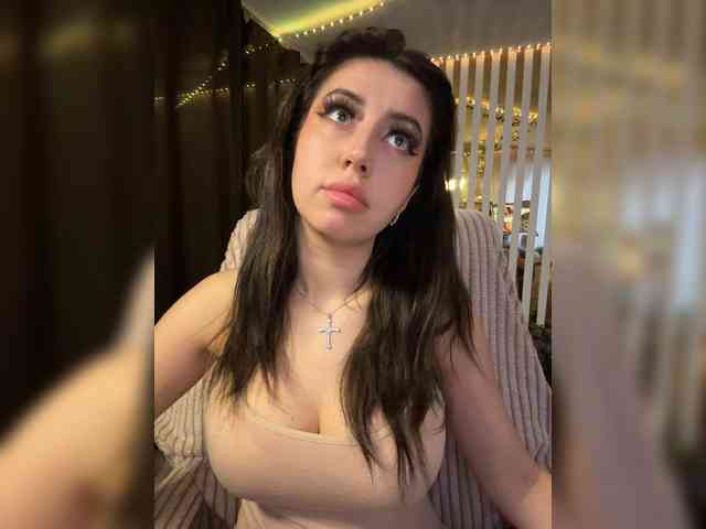 -Violetttttka-'s chat room