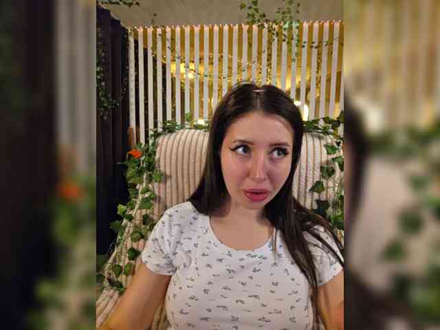 -Violetttttka-'s chat room