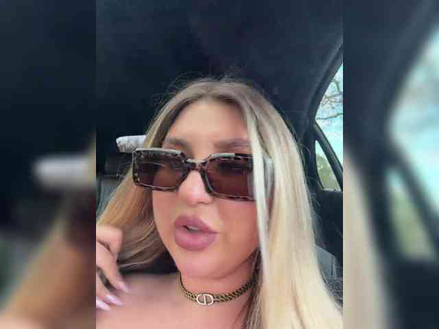 Stiflers_mom's chat room