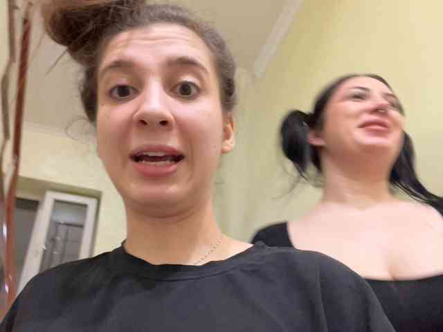 BustyLina's chat room