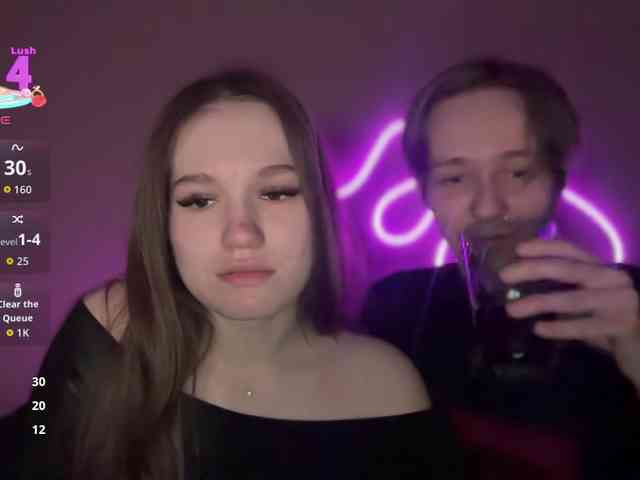 titsDestroy2007's chat room