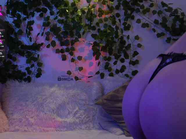_Q_'s chat room