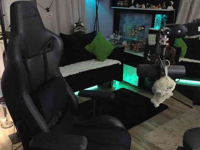 Kira_Li_Lime's chat room