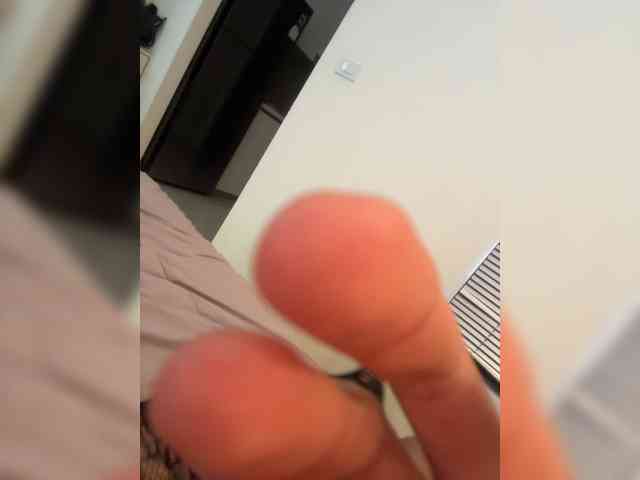 hiddenCrazySlut's chat room