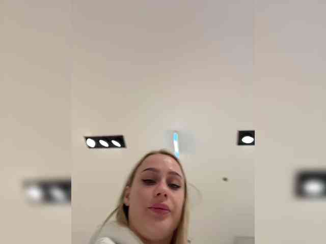 _Katrinka_'s chat room
