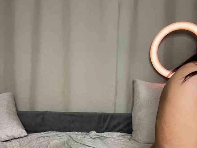 -AlissaBabby-'s chat room