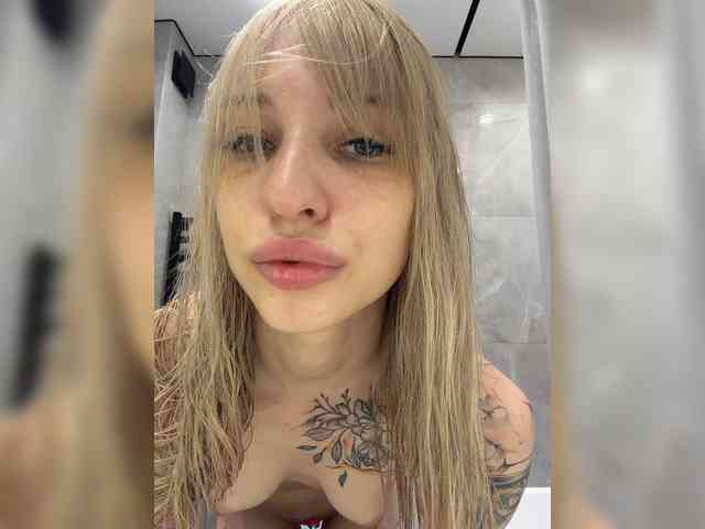 Cristi-Candy's chat room