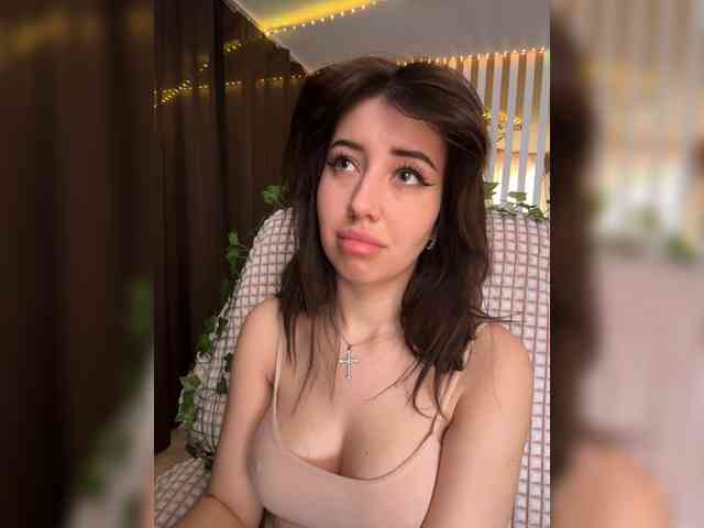 -Violetttttka-'s chat room