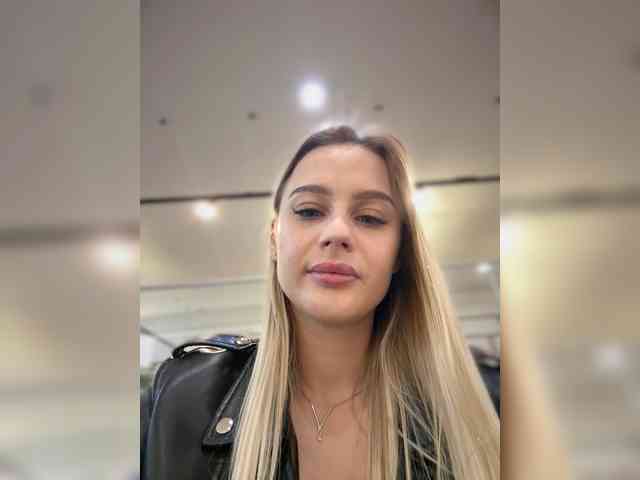 _Katrinka_'s chat room