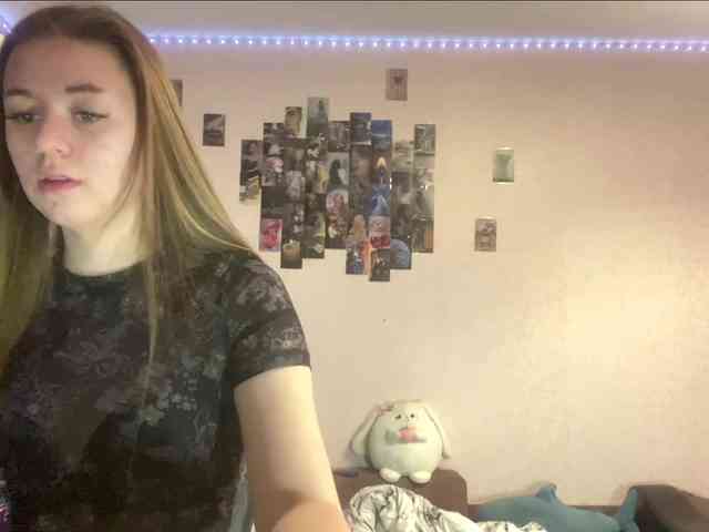 EvalynDetrick's chat room