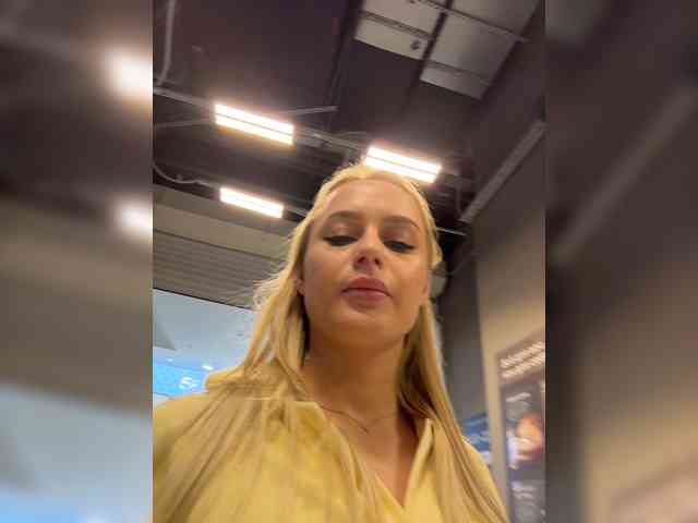_Katrinka_'s chat room