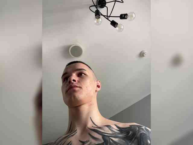 AAOneLove's chat room