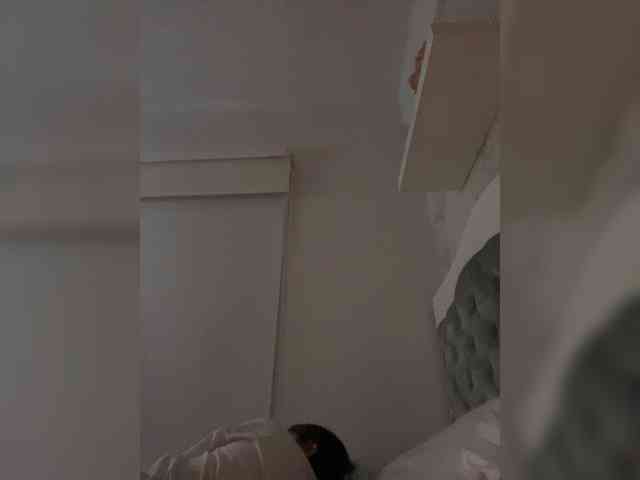 SallyeLeins's chat room