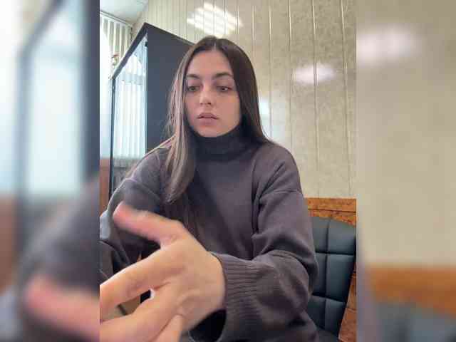 LustySass's chat room