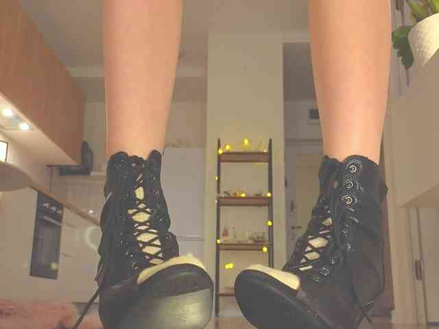 lili-roze's chat room