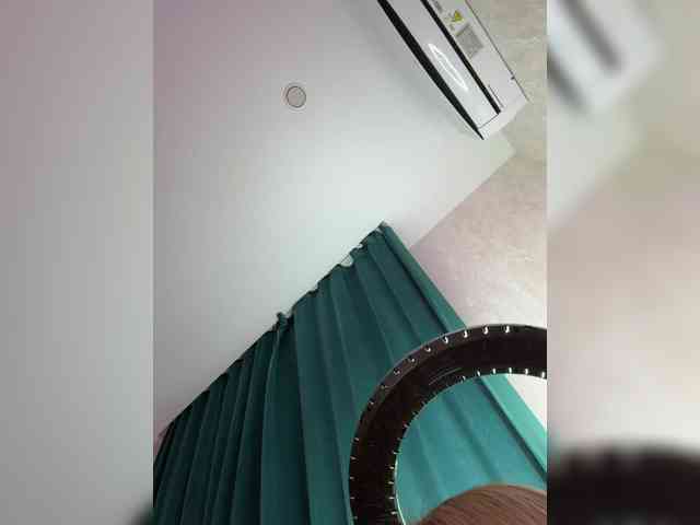 _Ellidi_'s chat room