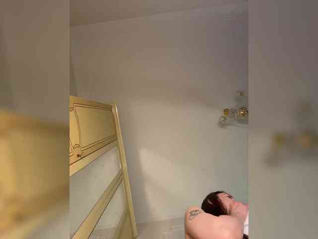 avolood's chat room