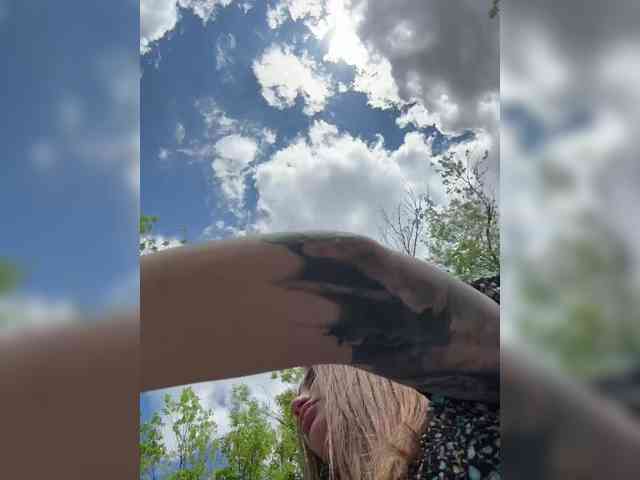 -EmilyBaby-'s chat room