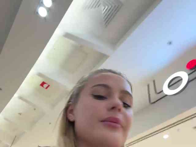 _Katrinka_'s chat room