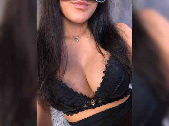 -LanaRay-'s chat room