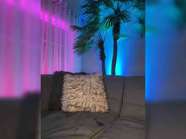 Wet_Kymistry's chat room