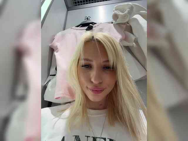 Cristi-Candy's chat room