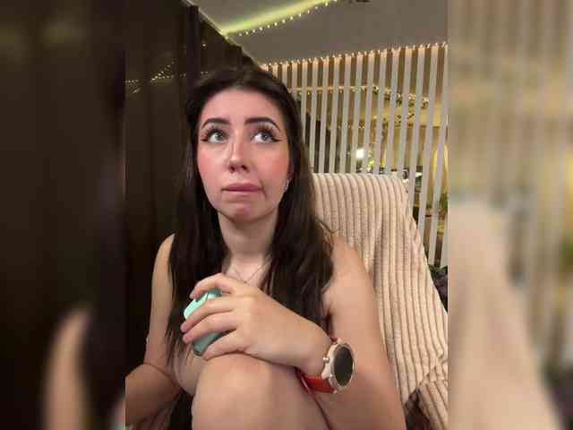 -Violetttttka-'s chat room