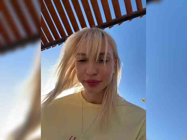 Cristi-Candy's chat room