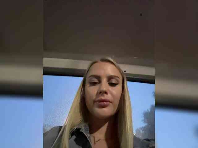 _Katrinka_'s chat room