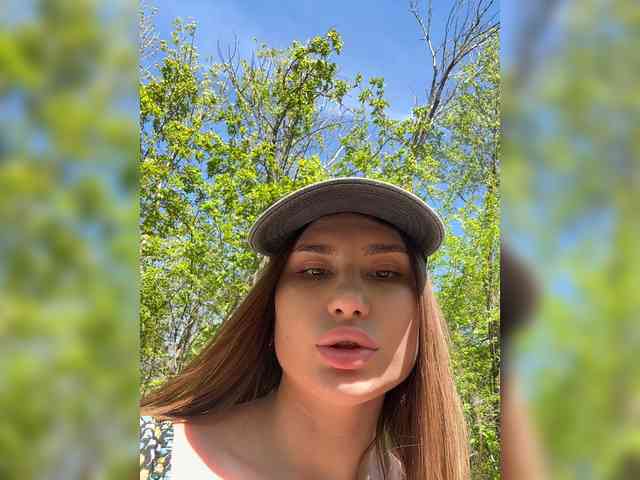 -EmilyBaby-'s chat room