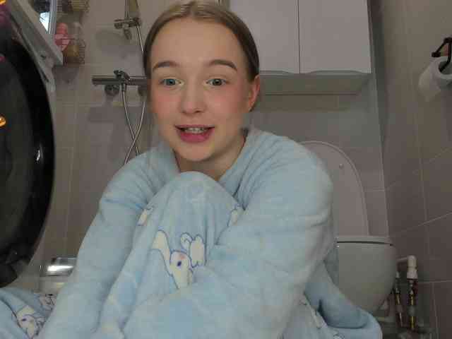 MimiMila's chat room