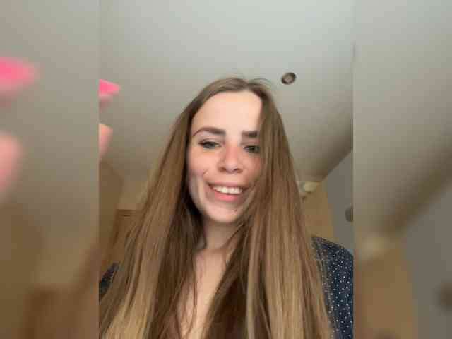 LolaSexxx's chat room
