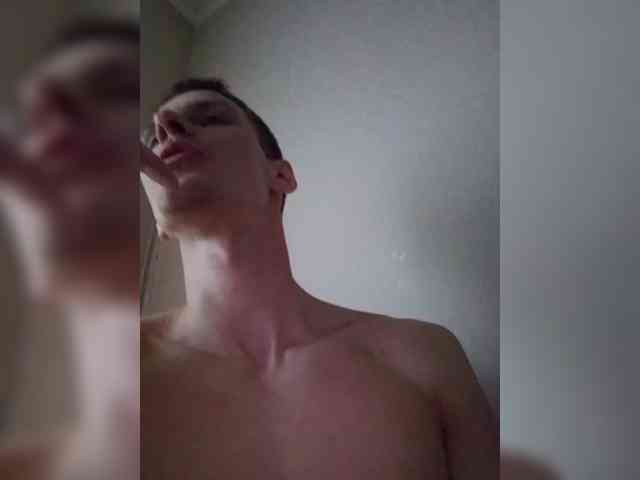 Laylay13's chat room