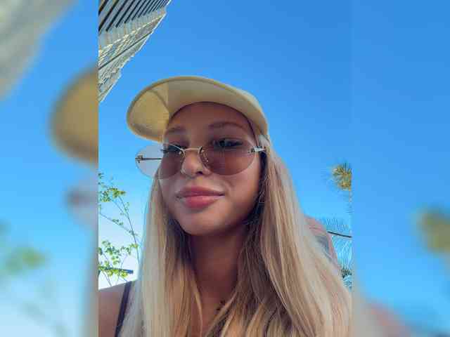 Cristi-Candy's chat room