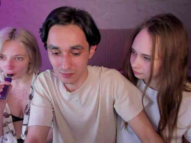 polinkiss's chat room