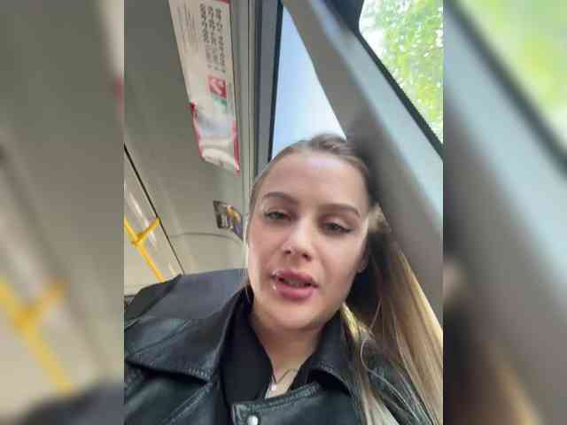 _Katrinka_'s chat room