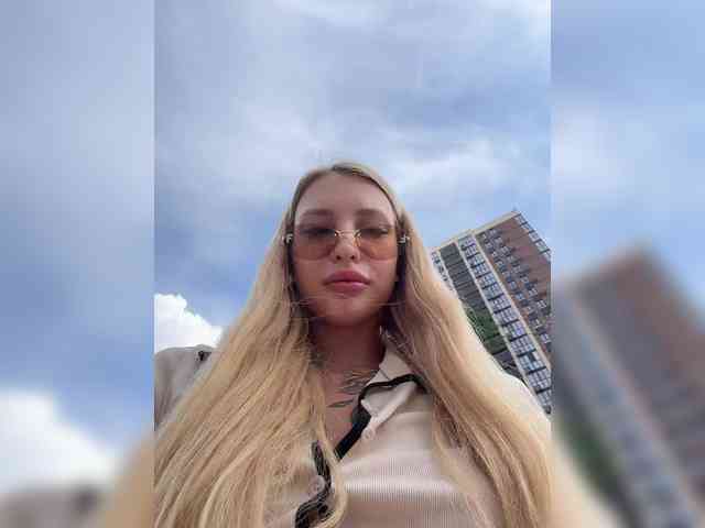 Cristi-Candy's chat room