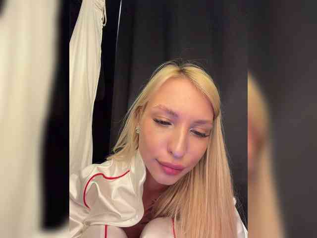 Cristi-Candy's chat room