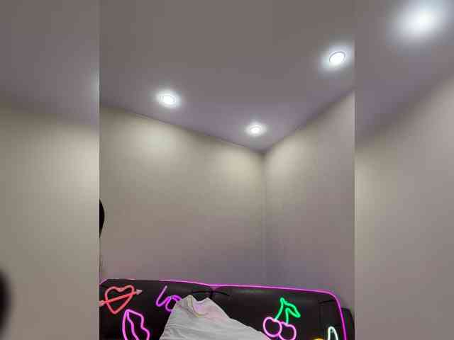 Cristalkate's chat room