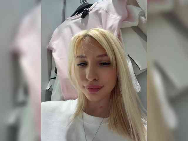 Cristi-Candy's chat room