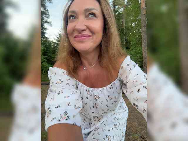 Miss_Stella's chat room