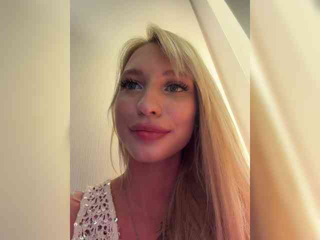 Cristi-Candy's chat room