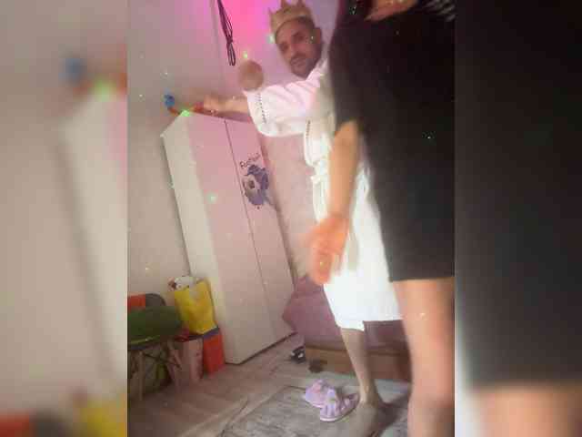 VIP17CoupleDream's chat room