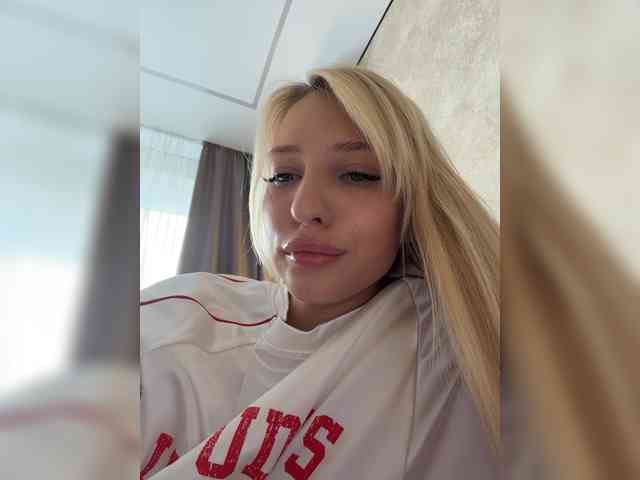 Cristi-Candy's chat room
