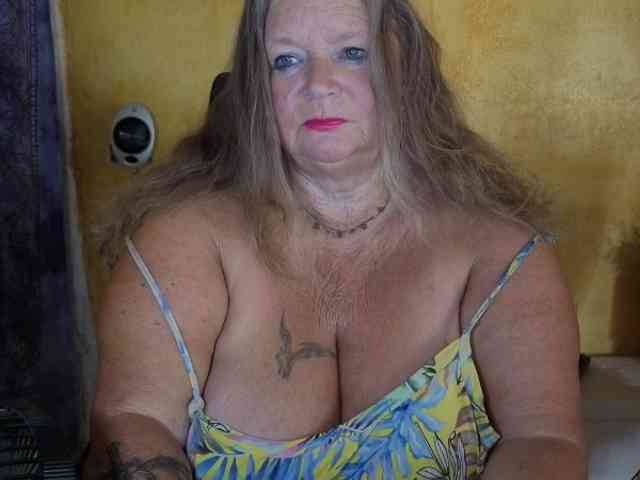 lady-vamp's chat room