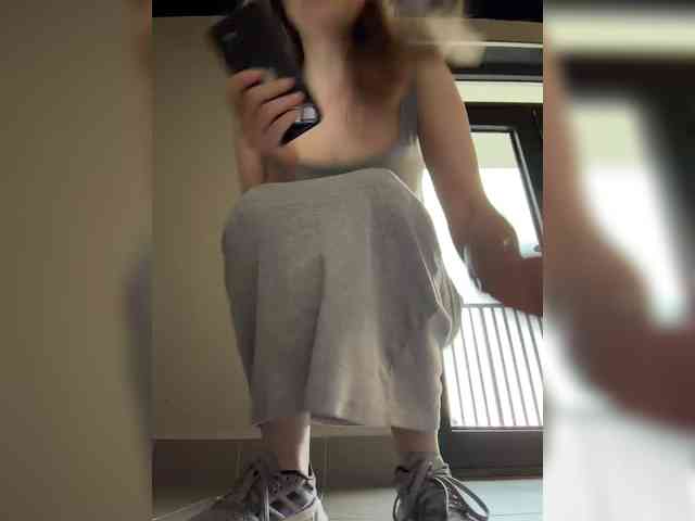 _I_123's chat room