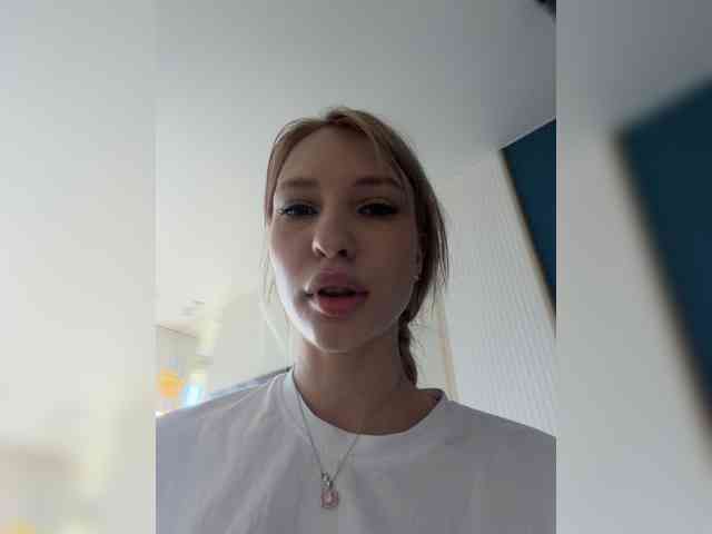 Cristi-Candy's chat room