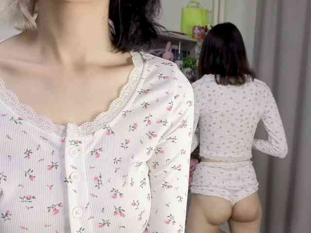 KateMooss's chat room