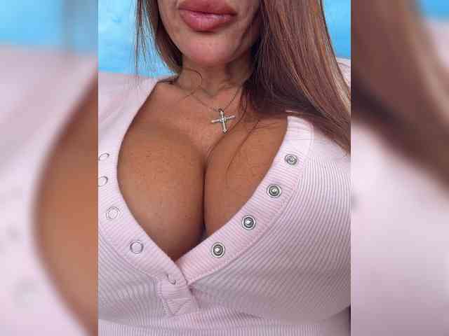 OrgazMia's chat room