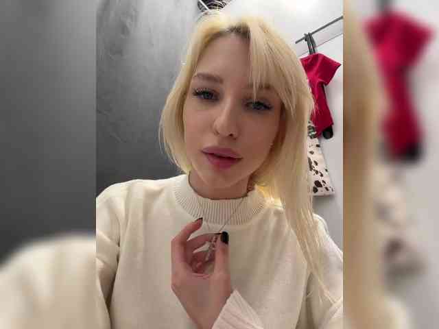 Cristi-Candy's chat room